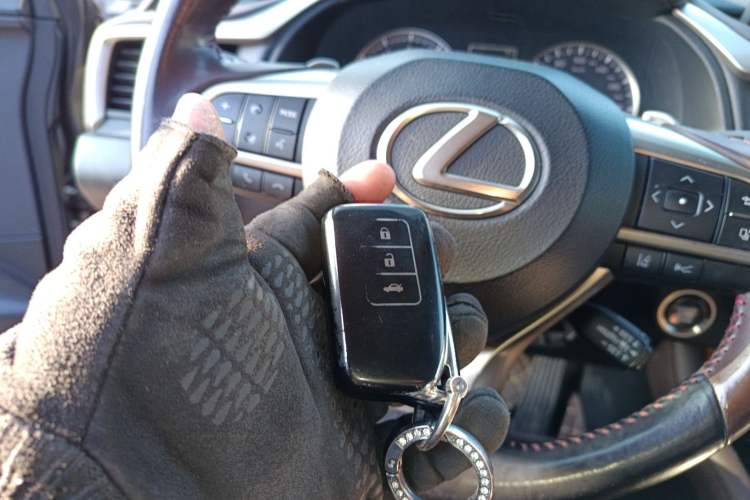 Used Lexus RX 2020 Facelifted 300 4x4 Elegant Edition Vehicle Key