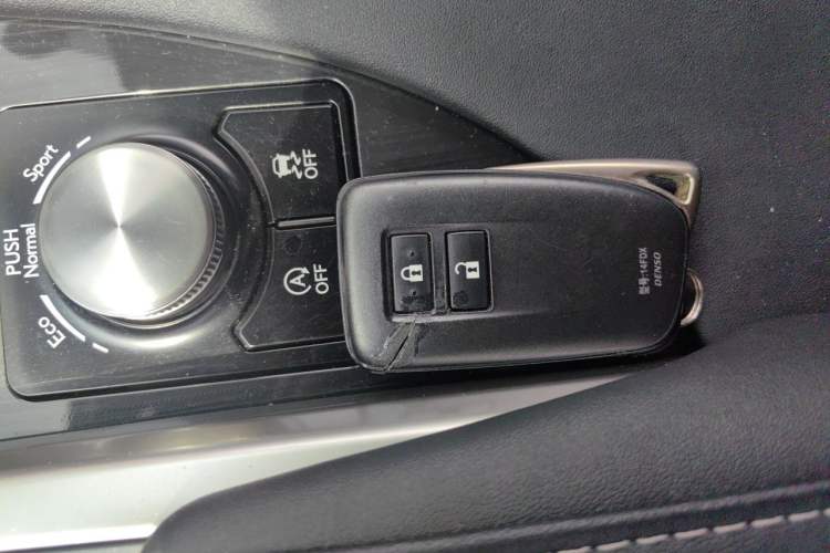 Used Lexus RX 2020 Revised Version 300 Two-Wheel Drive Comfort Edition Vehicle Key