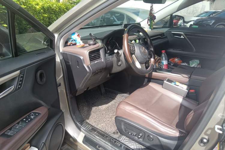 Used Lexus RX 2020 300 4x4 Elegant Edition China VI Driver Seat