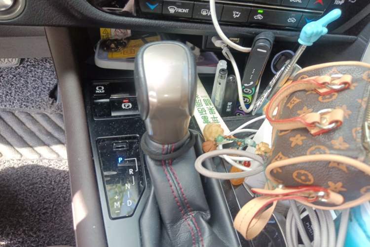 Used Lexus RX 2020 300 4x4 Elegant Edition China VI Gear Lever