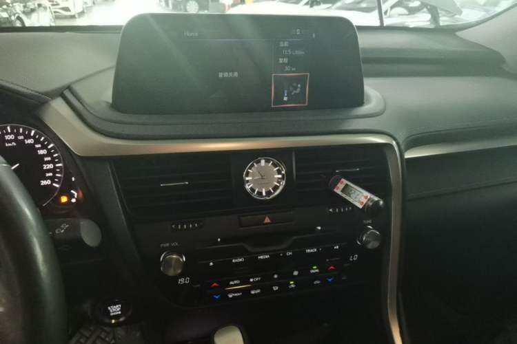 Used Lexus RX 2020 Revised Version 300 Two-Wheel Drive Elite Edition Audio And AC Panel