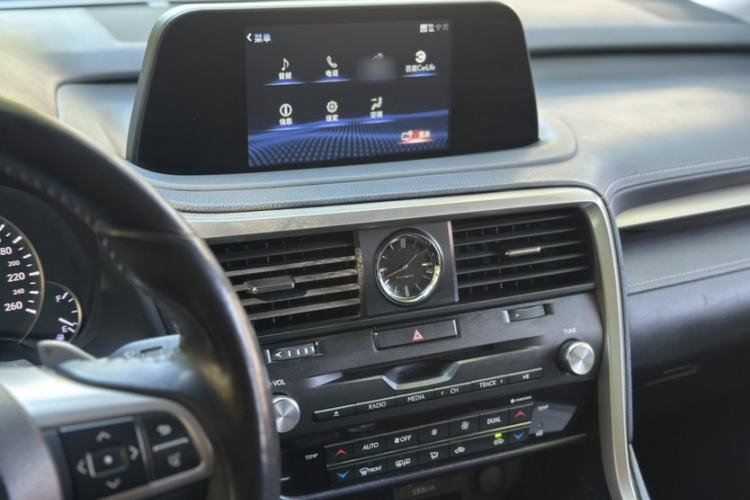Used Lexus RX 2020 Revised Version 300 Two-Wheel Drive Elite Edition Audio And AC Panel