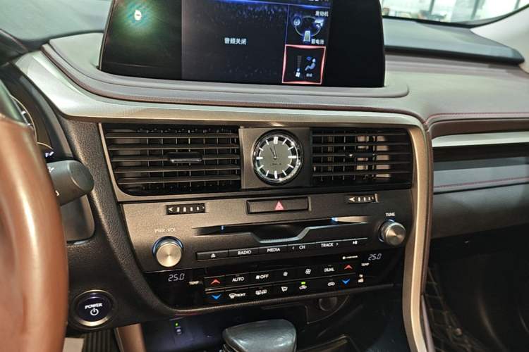 Used Lexus RX 2020 Revised Version 450h Four-Wheel Drive Elegant Edition Audio And AC Panel