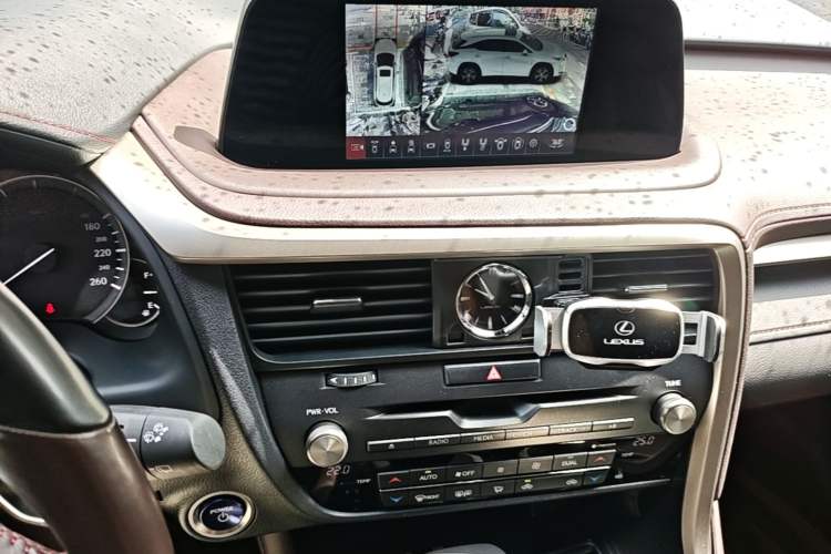 Used Lexus RX 2020 Revised Version 450h Four-Wheel Drive Elegant Edition Audio And AC Panel