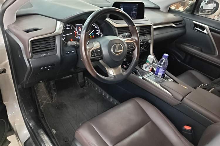 Used Lexus RX 2020 Facelifted 300 4x4 Elegant Edition Center Console