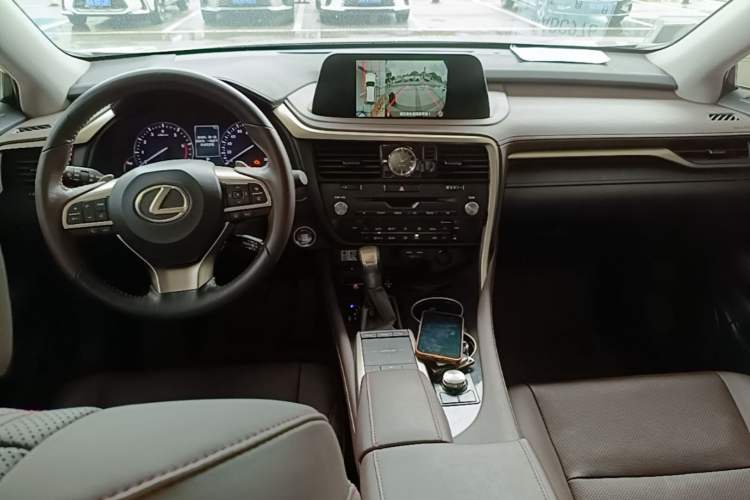 Used Lexus RX 2020 300 4x4 Elegant Edition China VI Center Console