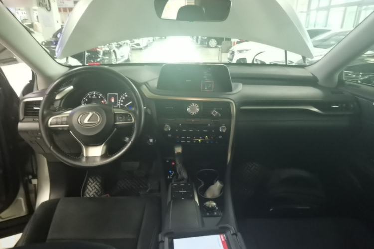 Used Lexus RX 2020 Revised Version 300 Two-Wheel Drive Elite Edition Center Console