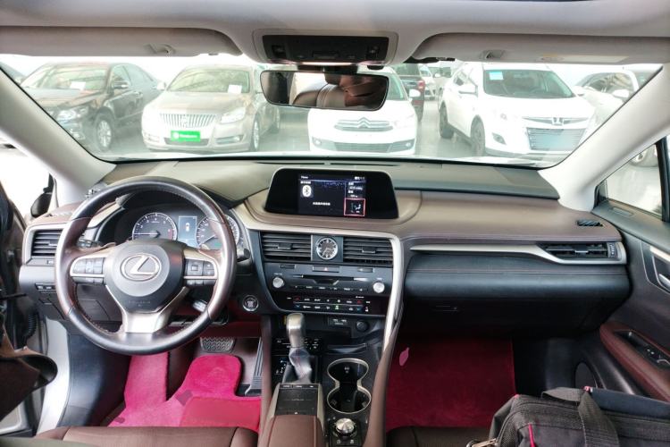 Used Lexus RX 2020 300 4x4 Elegant Edition China VI Center Console