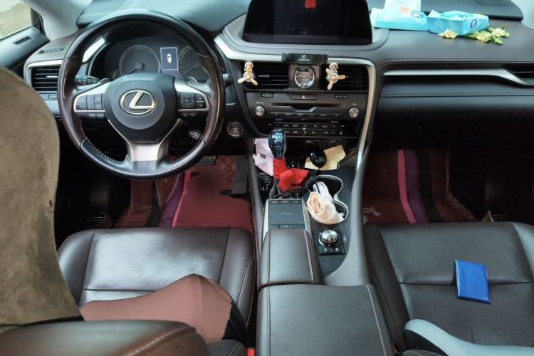 Used Lexus RX 2020 Facelifted 300 4x4 Elegant Edition Center Console