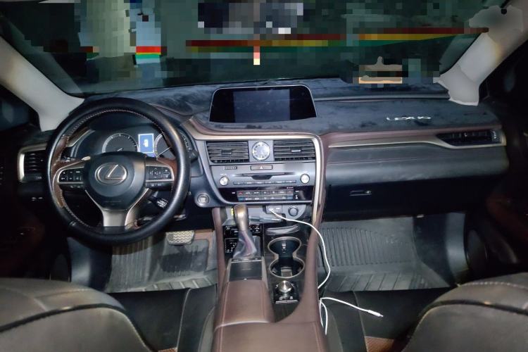 Used Lexus RX 2020 Facelifted 300 4x4 Elegant Edition Center Console
