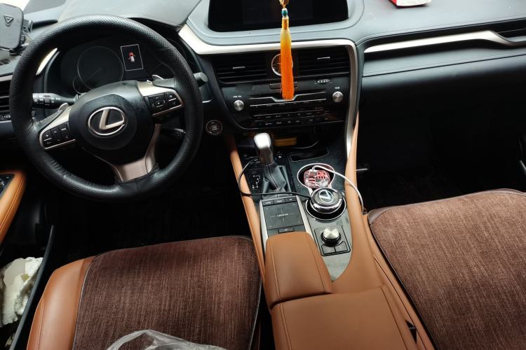 Used Lexus RX 2020 Facelifted 300 4x4 Elegant Edition Center Console