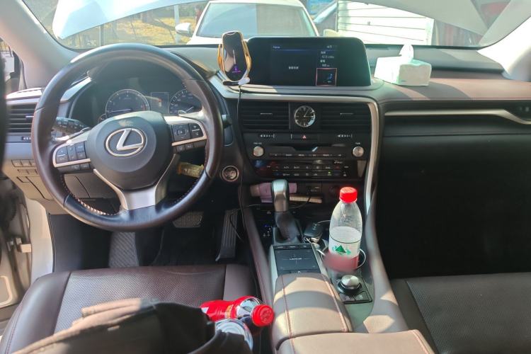 Used Lexus RX 2020 Facelifted 300 4x4 Elegant Edition Center Console