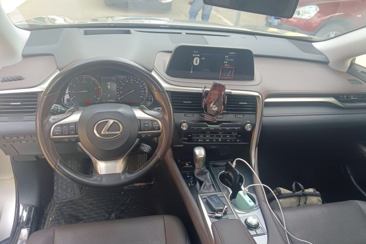 Used Lexus RX 2020 Facelifted 300 4x4 Elegant Edition Center Console