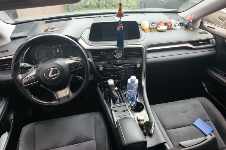 Used Lexus RX 2020 Revised Version 300 Two-Wheel Drive Elite Edition Center Console