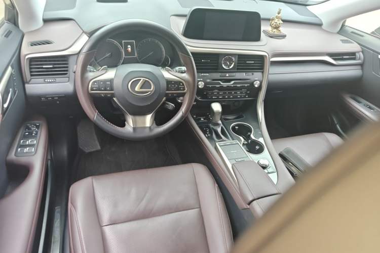 Used Lexus RX 2020 Facelifted 300 4x4 Elegant Edition Center Console