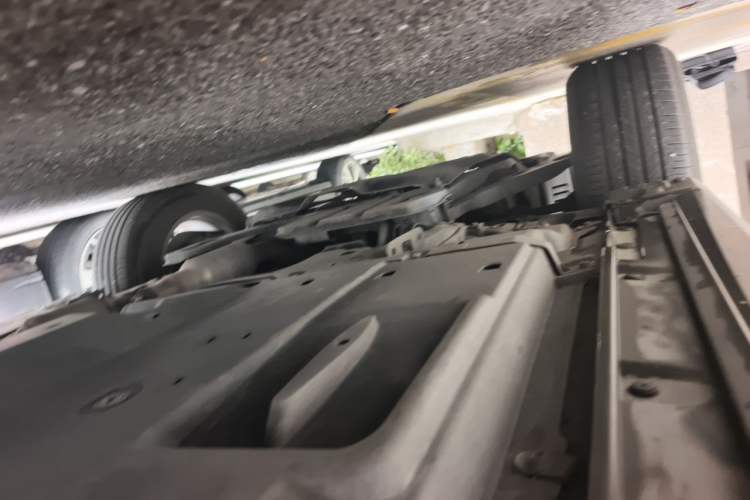 Used Lexus RX 2020 Revised Version 300 Two-Wheel Drive Elite Edition Chassis Front Left