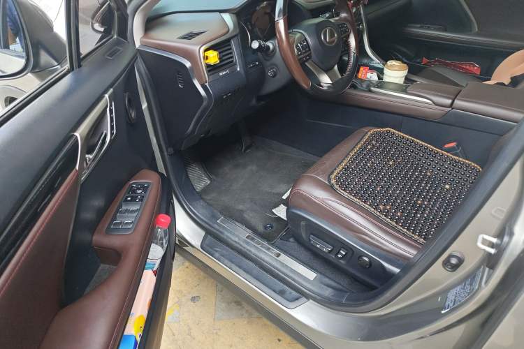 Used Lexus RX 2020 300 Two-Wheel Drive Comfort Edition China VI Standard Driver Seat