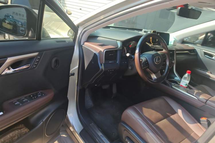 Used Lexus RX 2020 Facelifted 300 4x4 Elegant Edition Driver Seat
