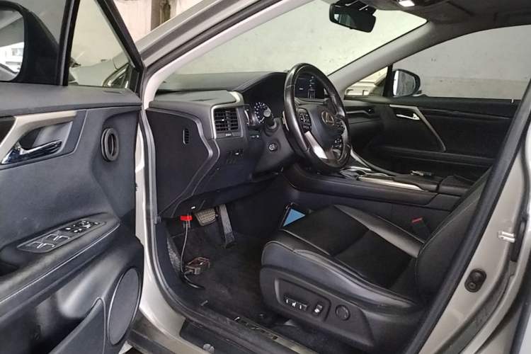 Used Lexus RX 2020 Revised Version 300 Two-Wheel Drive Elite Edition Driver Seat