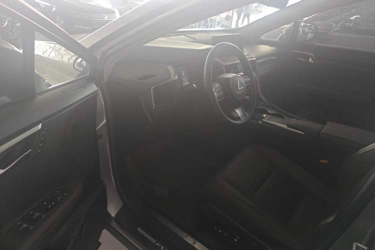 Used Lexus RX 2020 Facelifted 300 4x4 Elegant Edition Driver Seat