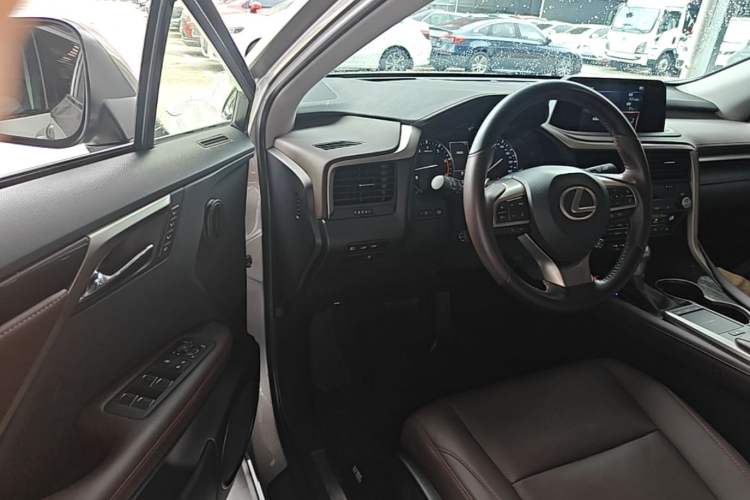 Used Lexus RX 2020 Facelifted 300 4x4 Elegant Edition Driver Seat