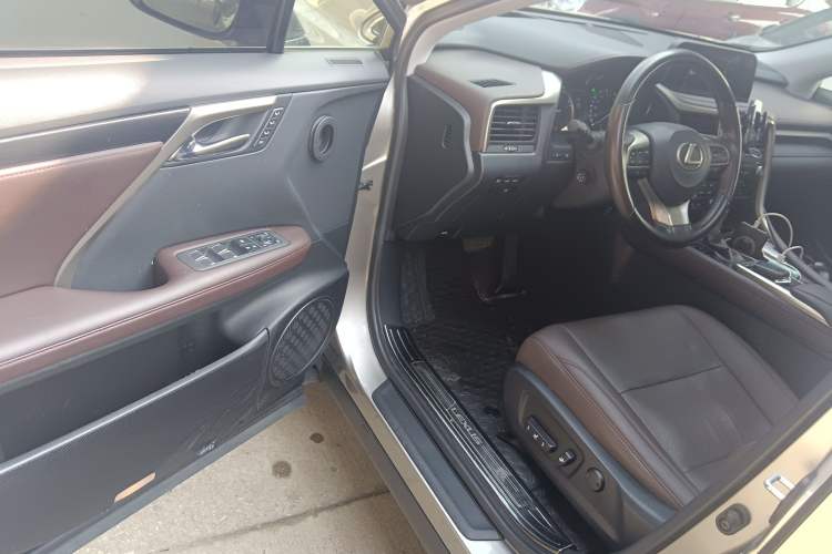 Used Lexus RX 2020 Facelifted 300 4x4 Elegant Edition Driver Seat