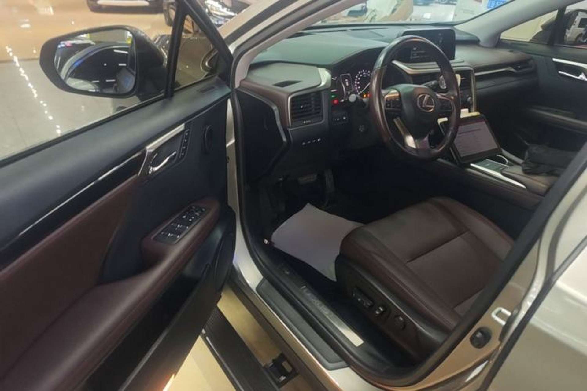 Used Lexus RX 2020 Revised Version 450h Four-Wheel Drive Elegant Edition Driver Seat