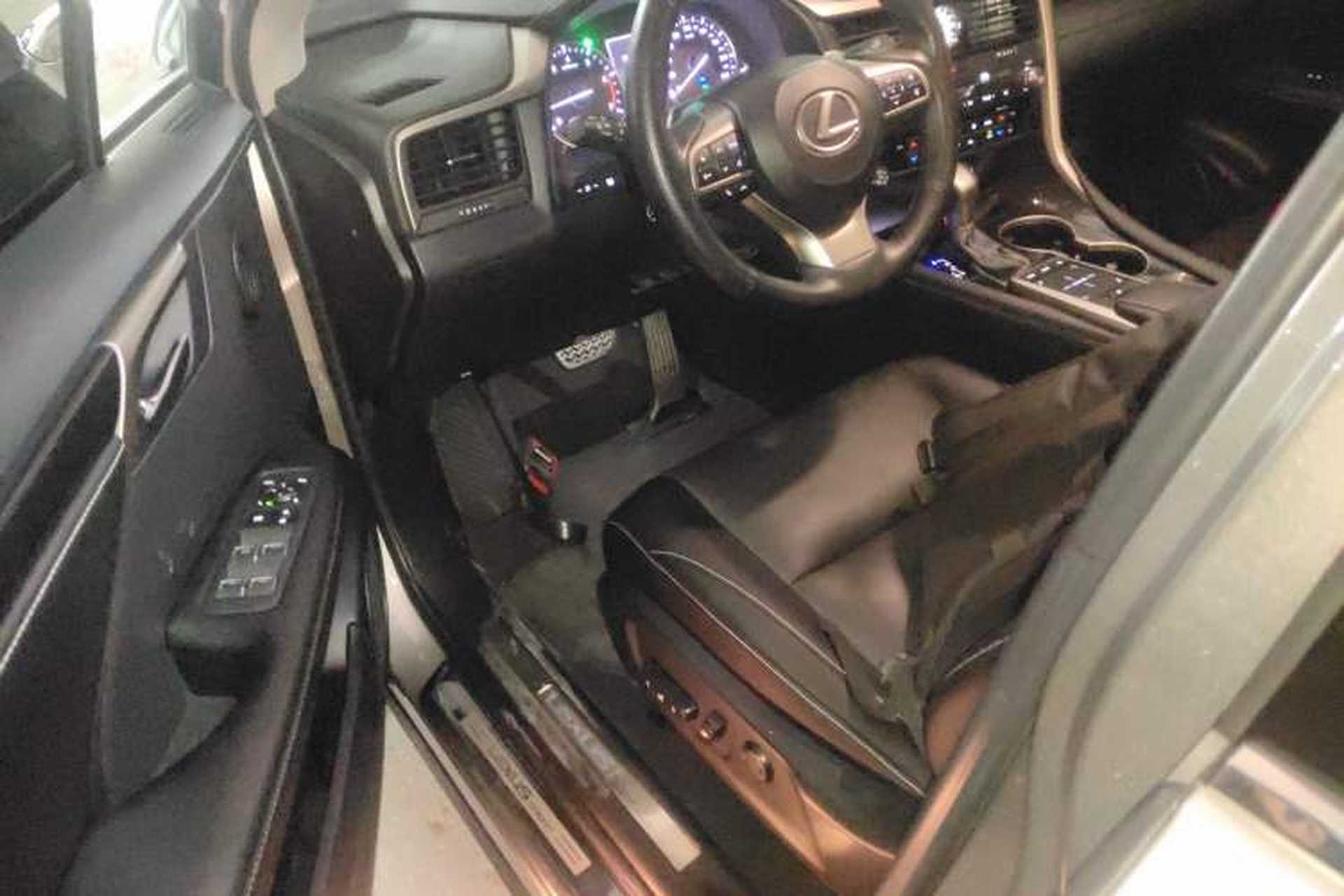 Used Lexus RX 2020 300 Two-Wheel Drive Elite Edition China VI Standard Driver Seat
