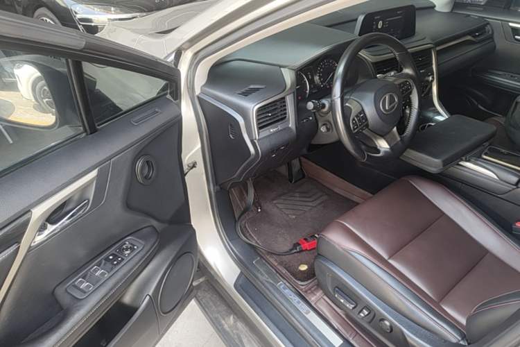 Used Lexus RX 2020 Revised Version 300 Two-Wheel Drive Elite Edition Driver Seat
