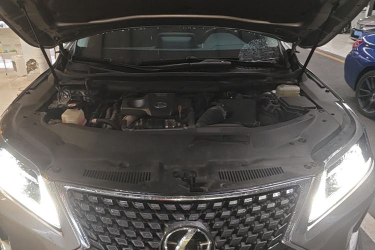 Used Lexus RX 2020 300 Two-Wheel Drive Elite Edition China VI Standard Engine Bay