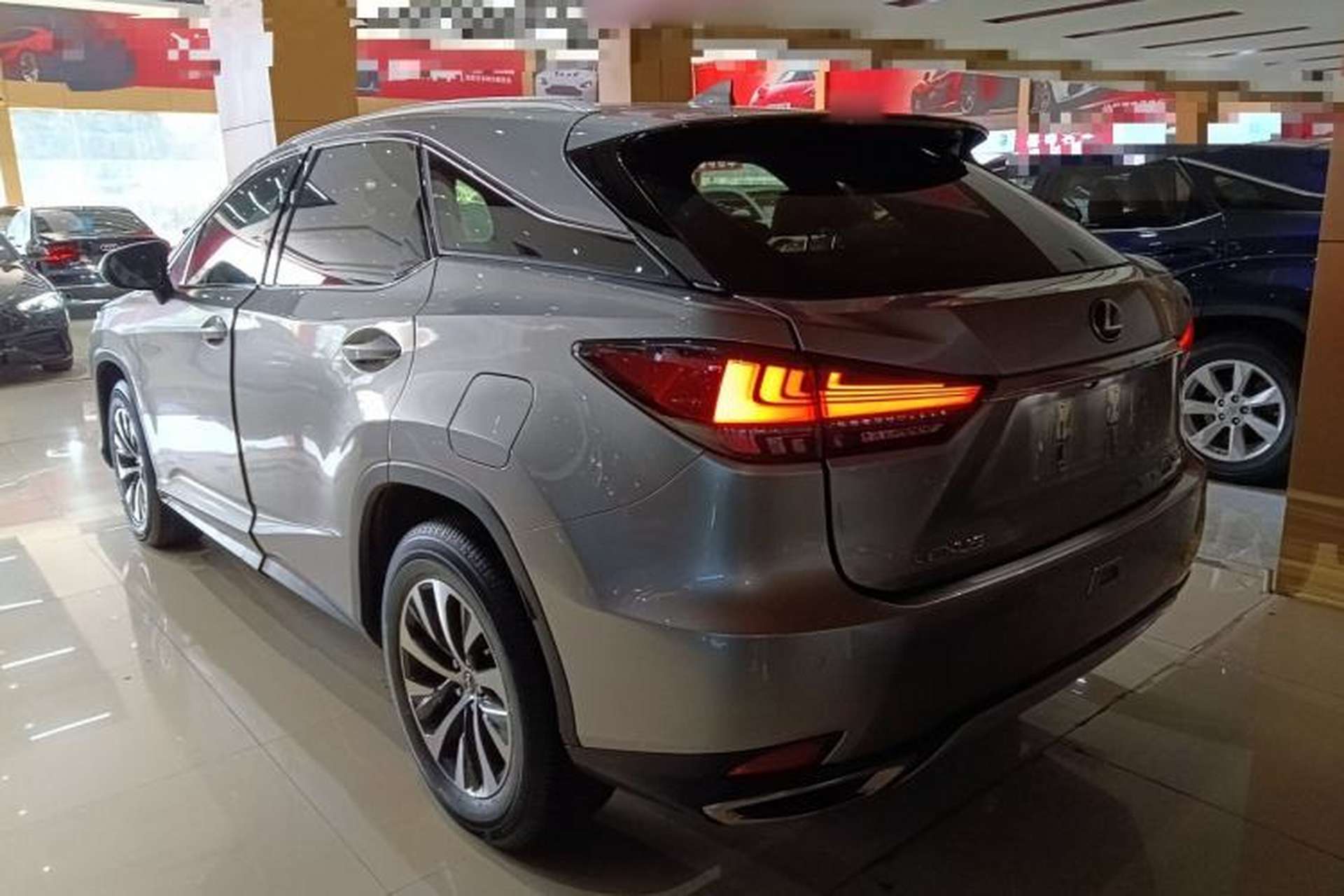 Used Lexus RX 2020 Revised Version 300 Two-Wheel Drive Elite Edition Exterior 2