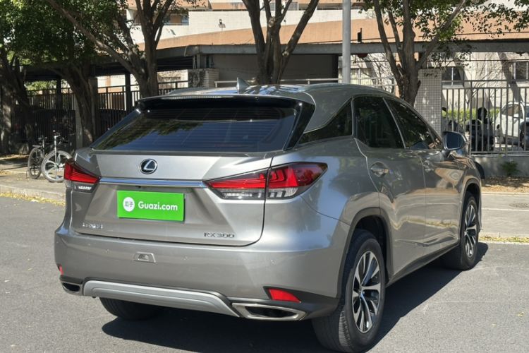 Used Lexus RX 2020 Revised Version 300 Two-Wheel Drive Elite Edition Exterior 3