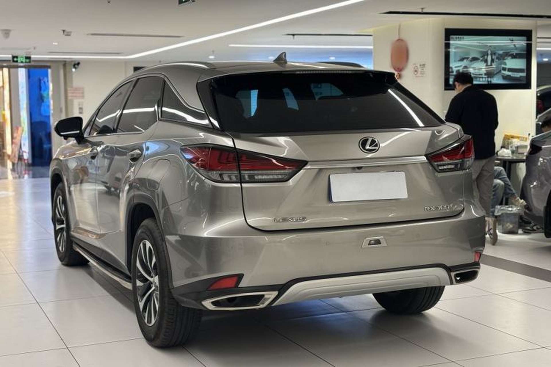 Used Lexus RX 2020 Revised Version 300 Two-Wheel Drive Comfort Edition Exterior 4