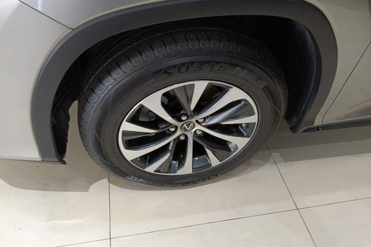 Used Lexus RX 2020 Revised Version 300 Two-Wheel Drive Elite Edition Exterior 4