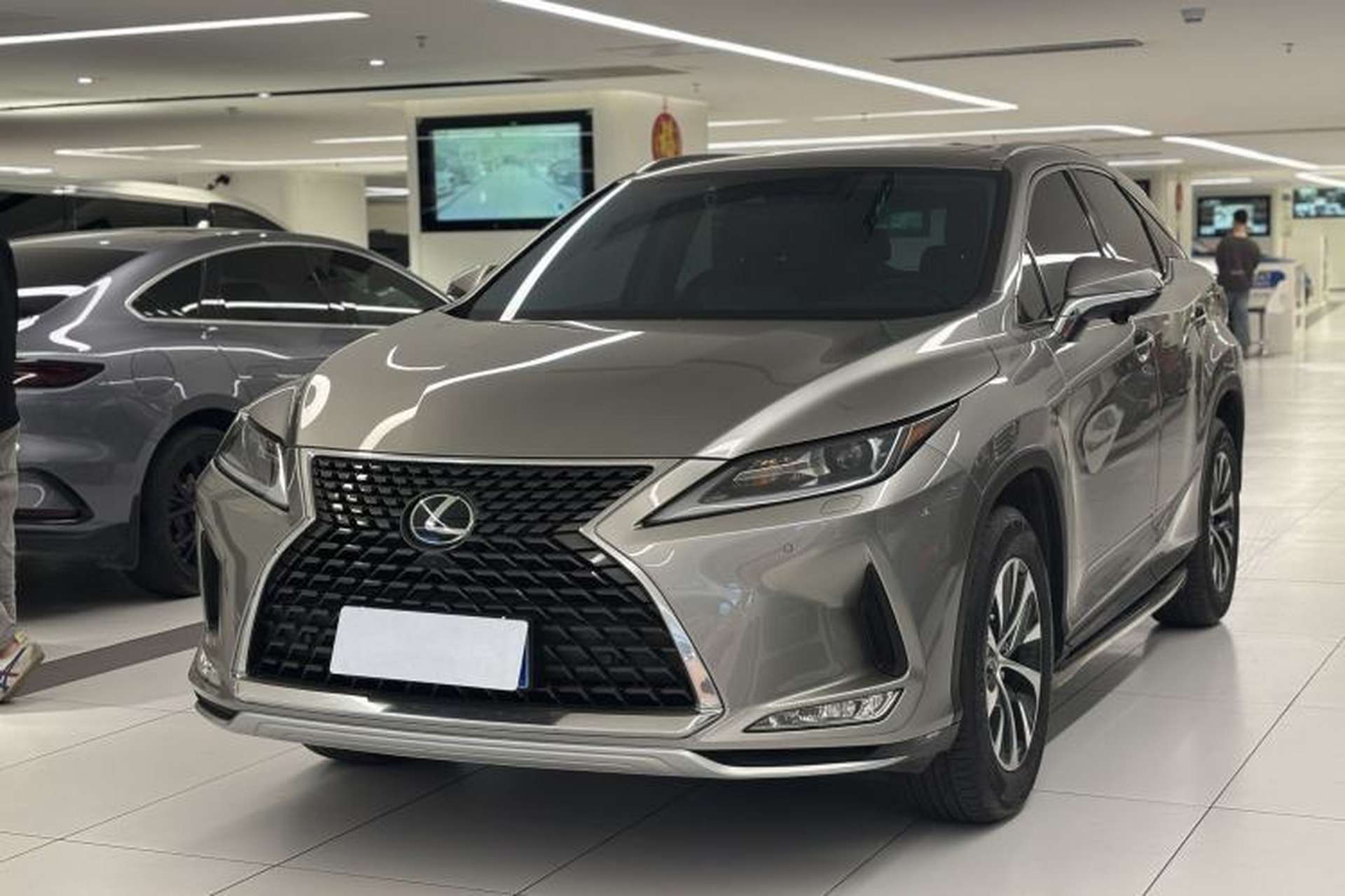 Used Lexus RX 2020 Revised Version 300 Two-Wheel Drive Comfort Edition Front Left 45 Deg