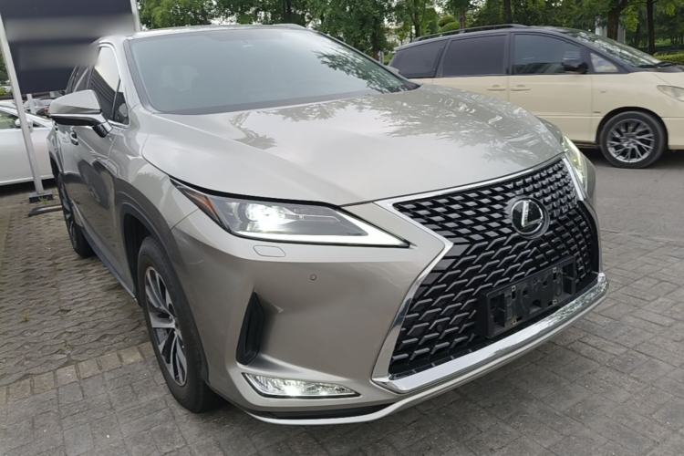 Used Lexus RX 2020 Revised Version 300 Two-Wheel Drive Elite Edition Front Right 45 Deg