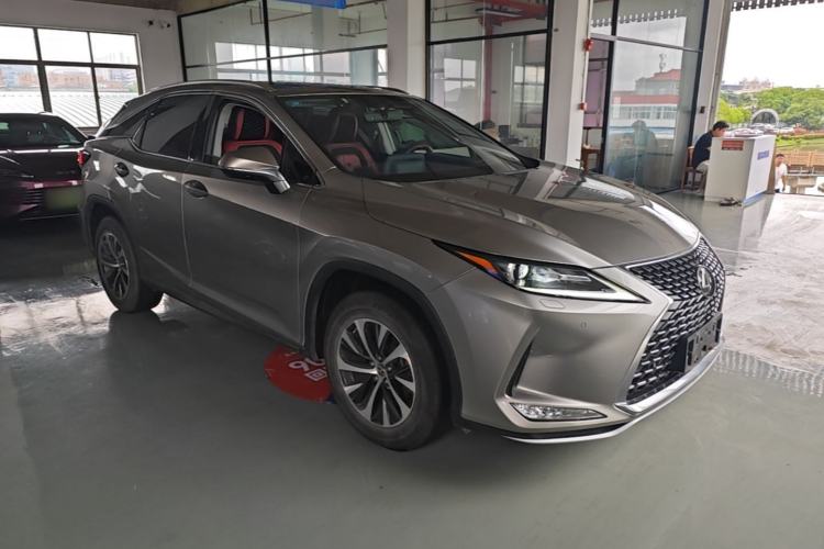 Used Lexus RX 2020 Revised Version 300 Two-Wheel Drive Elite Edition Front Right 45 Deg