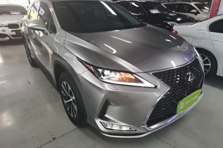 Used Lexus RX 2020 Revised Version 300 Two-Wheel Drive Elite Edition Front Right 45 Deg