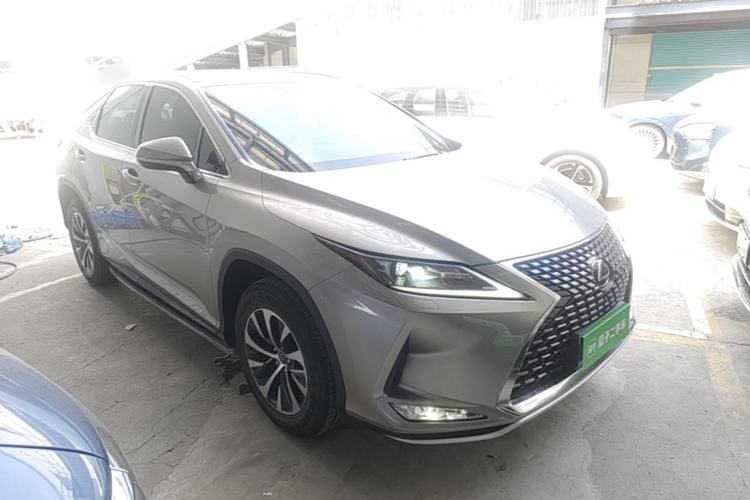 Used Lexus RX 2020 Revised Version 300 Two-Wheel Drive Elite Edition Front Right 45 Deg