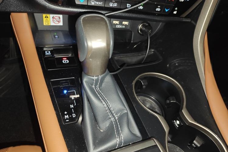 Used Lexus RX 2020 Facelifted 300 4x4 Elegant Edition Gear Lever