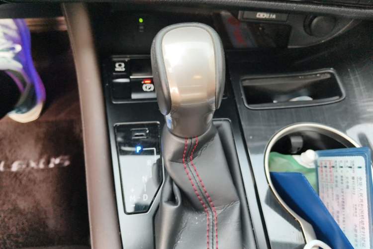 Used Lexus RX 2020 Facelifted 300 4x4 Elegant Edition Gear Lever