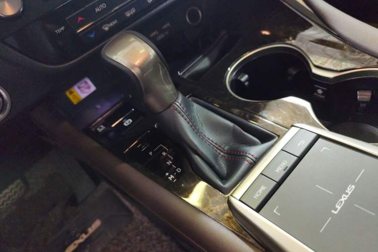 Used Lexus RX 2020 Facelifted 300 4x4 Elegant Edition Gear Lever