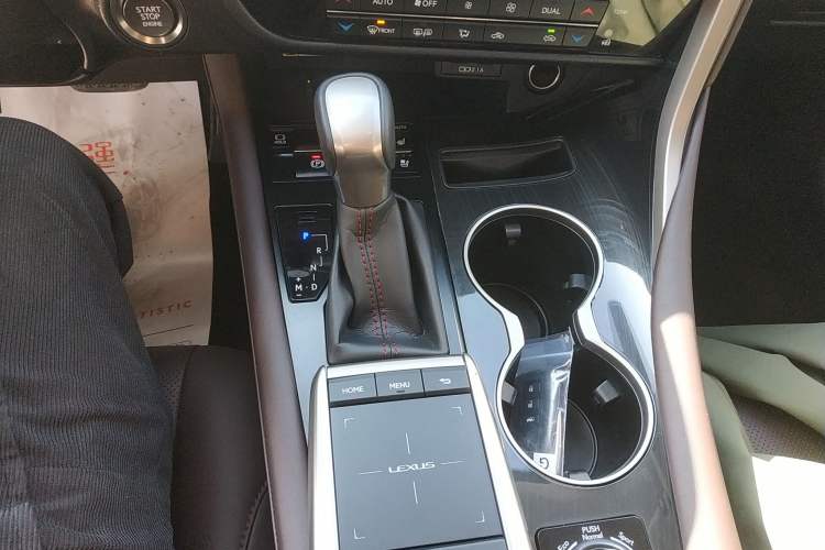 Used Lexus RX 2020 300 4x4 Elegant Edition China VI Gear Lever