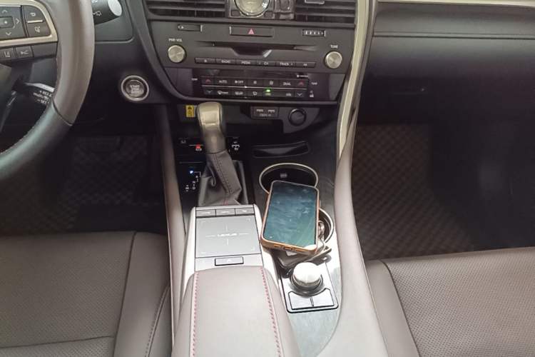 Used Lexus RX 2020 300 4x4 Elegant Edition China VI Gear Lever
