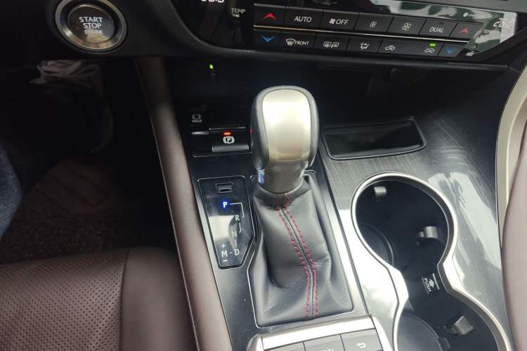 Used Lexus RX 2020 Revised Version 300 Two-Wheel Drive Comfort Edition Gear Lever