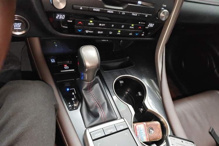 Used Lexus RX 2020 Facelifted 300 4x4 Elegant Edition Gear Lever
