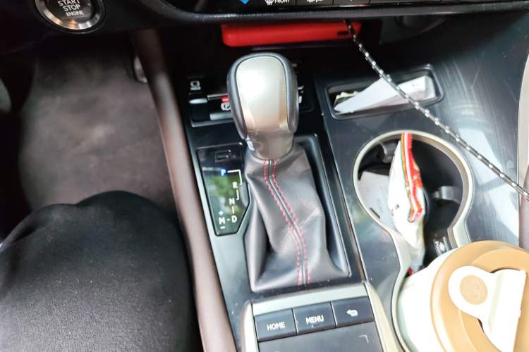 Used Lexus RX 2020 300 Two-Wheel Drive Comfort Edition China VI Standard Gear Lever