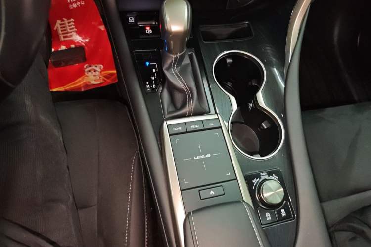 Used Lexus RX 2020 Revised Version 300 Two-Wheel Drive Elite Edition Gear Lever