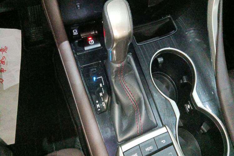 Used Lexus RX 2020 Facelifted 300 4x4 Elegant Edition Gear Lever