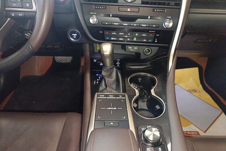 Used Lexus RX 2020 450h Four-Wheel Drive Elegant Edition China VI Standard Gear Lever